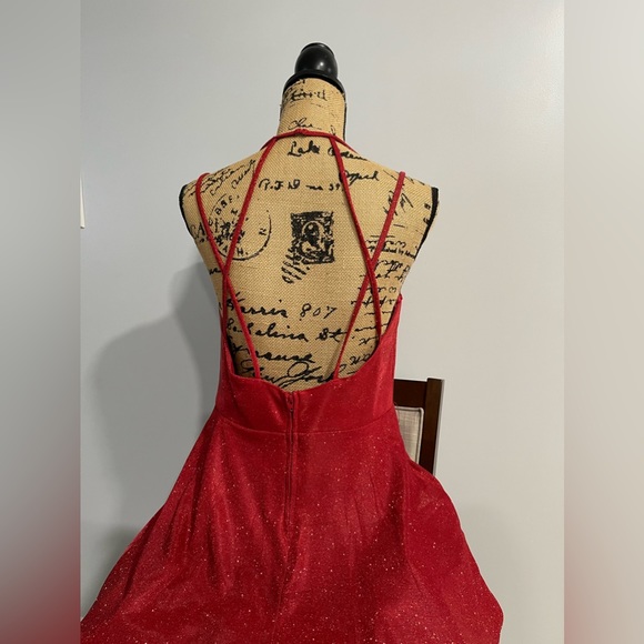 Dress - Picture 2 of 2